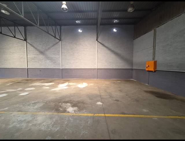 440M² WAREHOUSE TO LET IN WADEVILLE